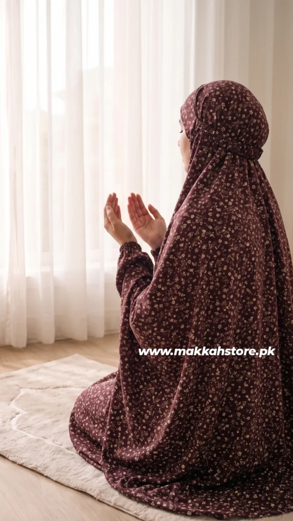 MAROON NAMAAZ CHADDAR